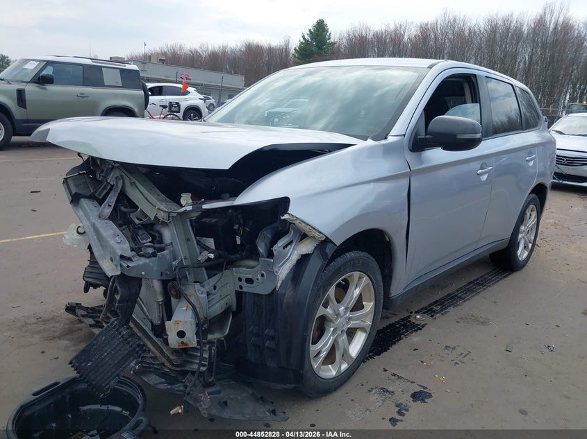 2014 Mitsubishi Outlander Se