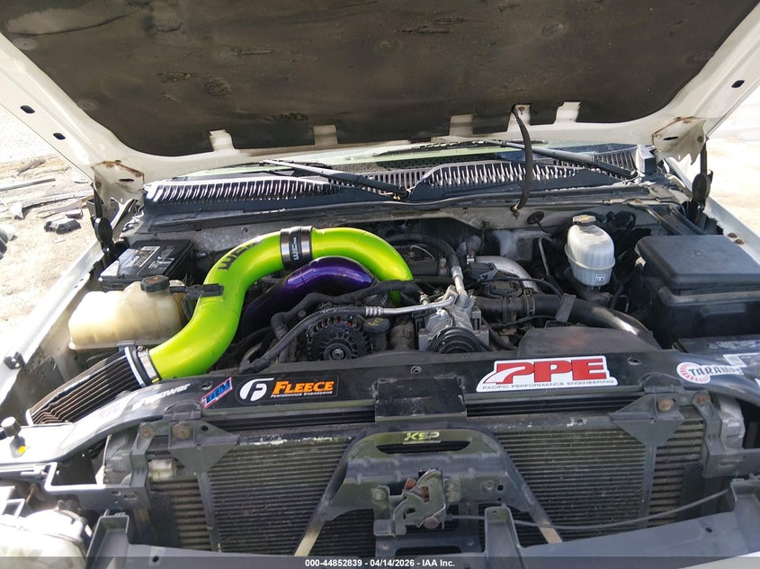 2005 GMC Sierra 2500Hd Slt VIN: 1GTHK232X5F904562 Lot: 44852839