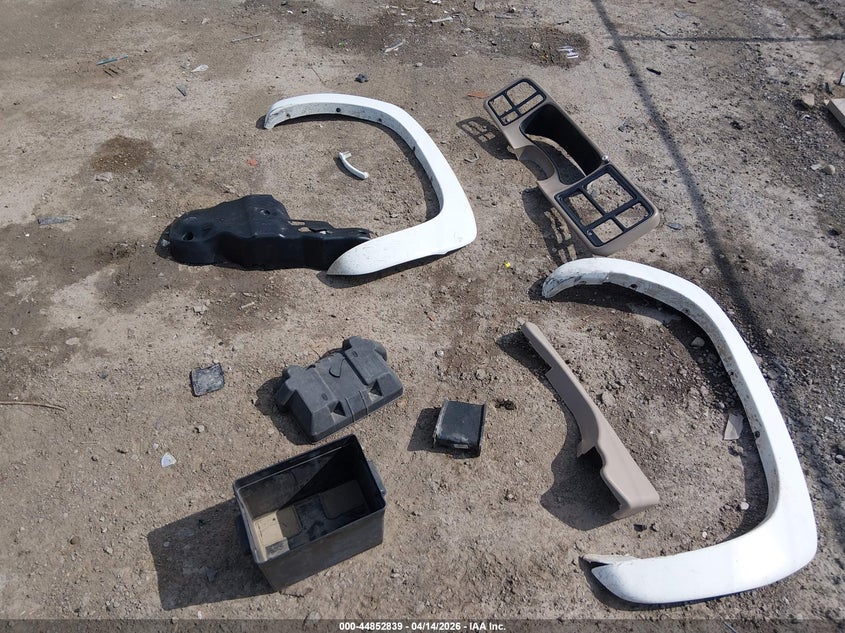 2005 GMC Sierra 2500Hd Slt VIN: 1GTHK232X5F904562 Lot: 44852839