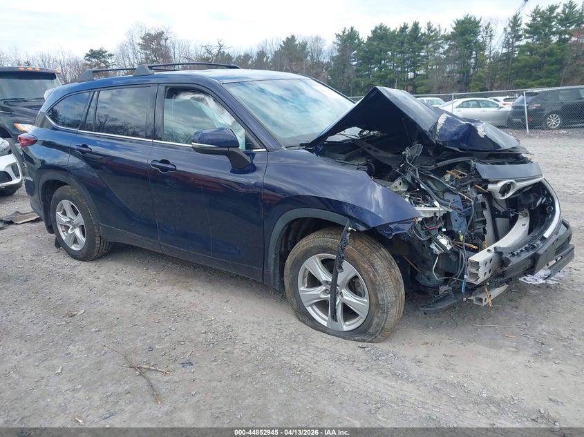 2021 TOYOTA HIGHLANDER LE