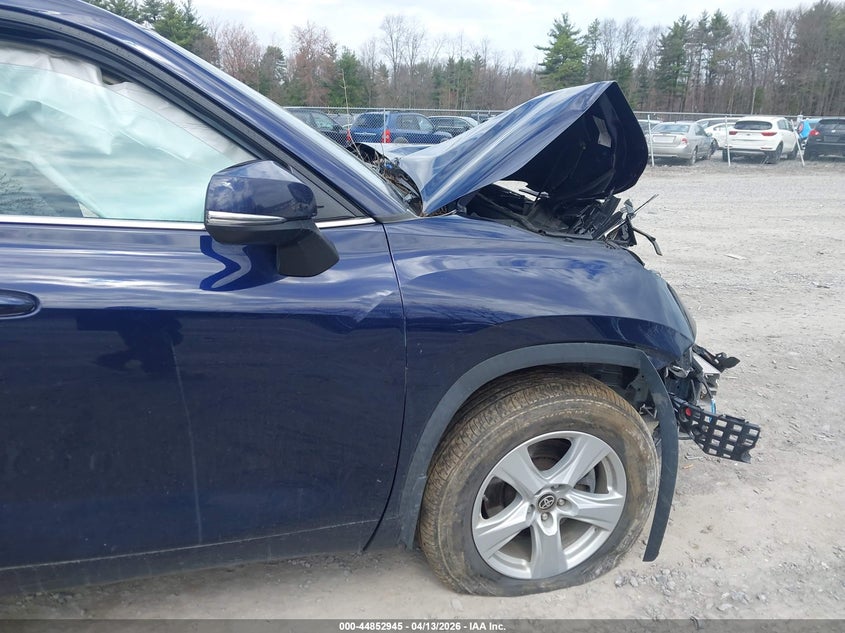 2021 Toyota Highlander Le VIN: 5TDBZRBH0MS555829 Lot: 44852945
