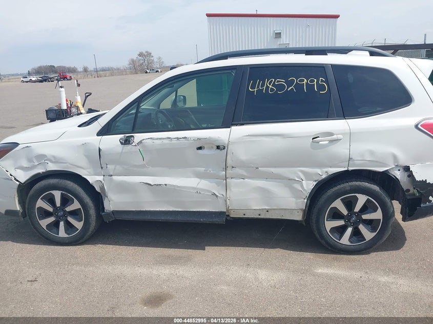 2017 Subaru Forester 2.5I Premium VIN: JF2SJAEC3HH574542 Lot: 44852995