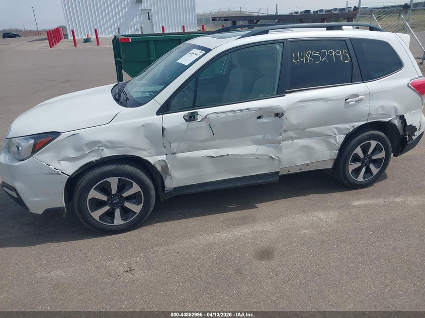 2017 Subaru Forester 2.5I Premium VIN: JF2SJAEC3HH574542 Lot: 44852995