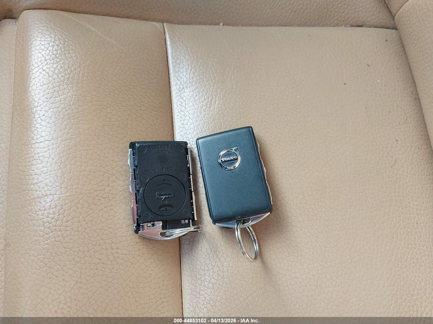 2019 Volvo Xc60 T6 Momentum VIN: LYVA22RK0KB237382 Lot: 44853102