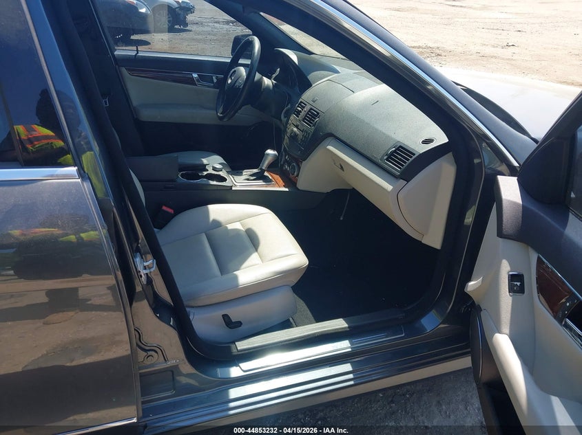 2010 MERCEDES-BENZ C 300 auction photo 5