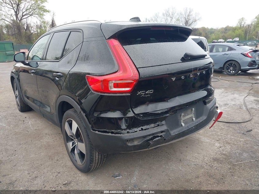 2022 Volvo Xc40 T5 Momentum VIN: YV4162UK4N2741075 Lot: 44853242
