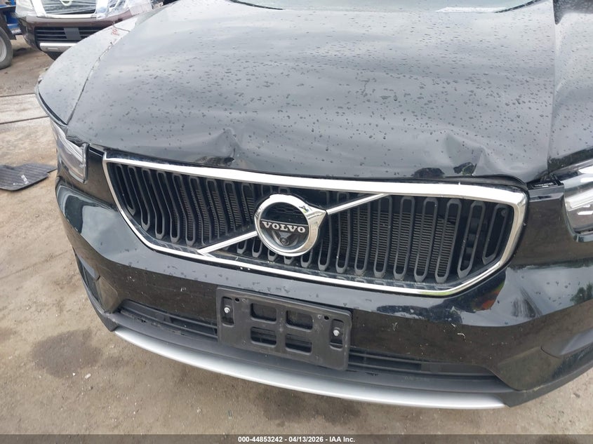 2022 Volvo Xc40 T5 Momentum VIN: YV4162UK4N2741075 Lot: 44853242