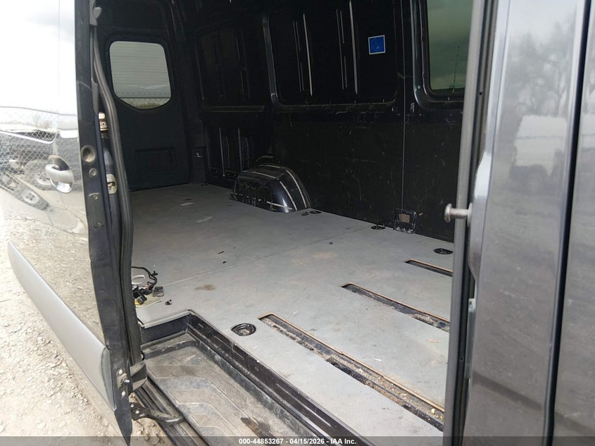 2022 Mercedes-Benz Sprinter 3500 High Roof V6 VIN: W1W5ECHY9NT102152 Lot: 44853267