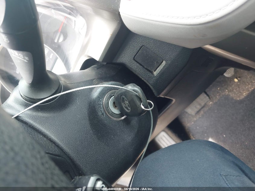 2015 Toyota Rav4 Le VIN: JTMBFREV1FJ026173 Lot: 44853333