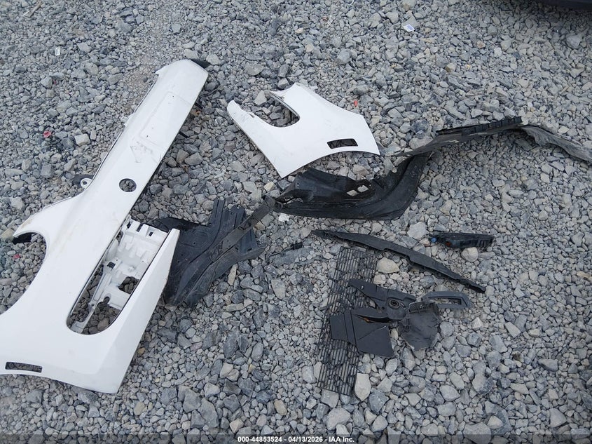 2013 Volkswagen Beetle 2.5L VIN: 3VWJP7AT3DM676766 Lot: 44853524