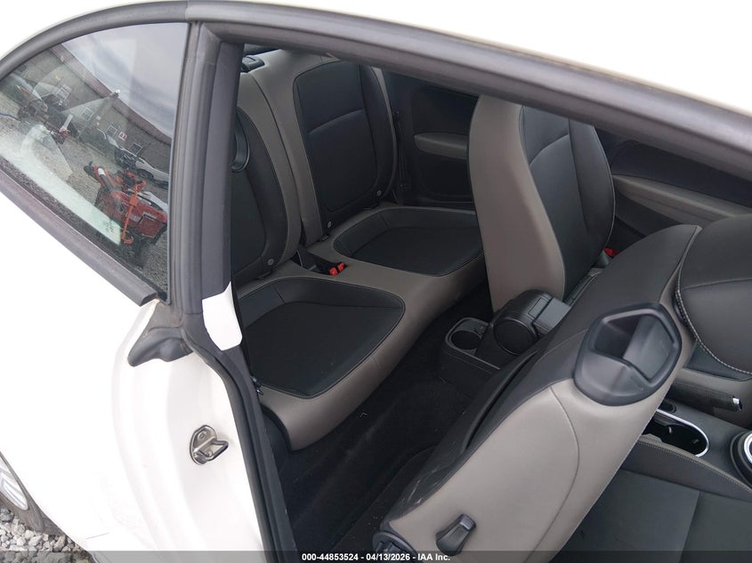 2013 Volkswagen Beetle 2.5L VIN: 3VWJP7AT3DM676766 Lot: 44853524