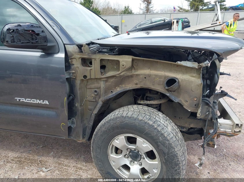 2013 Toyota Tacoma Base V6 VIN: 3TMLU4EN4DM124546 Lot: 44853588