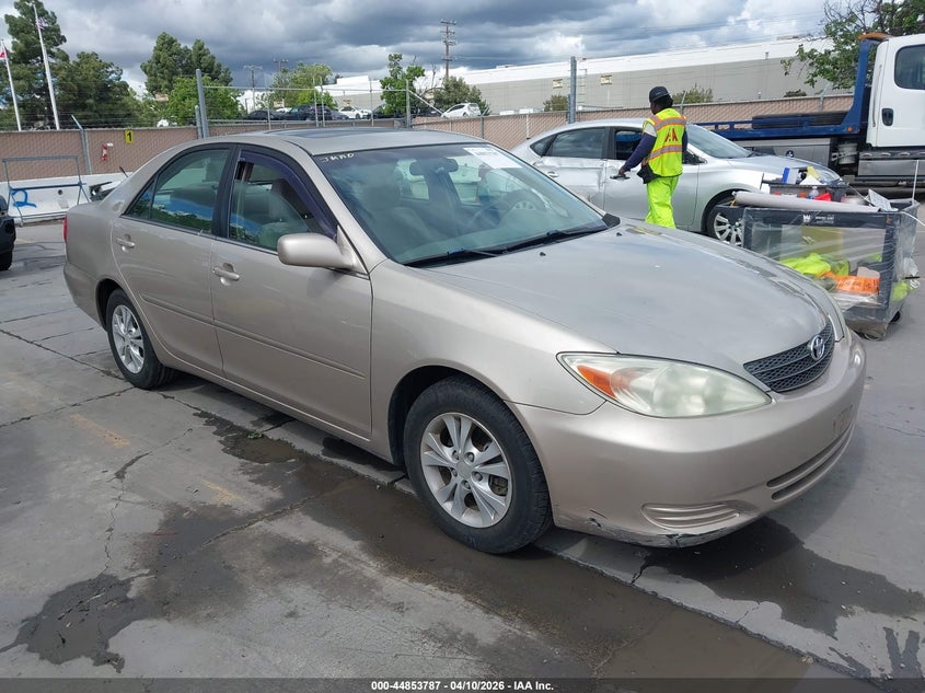 2004 Toyota Camry Le