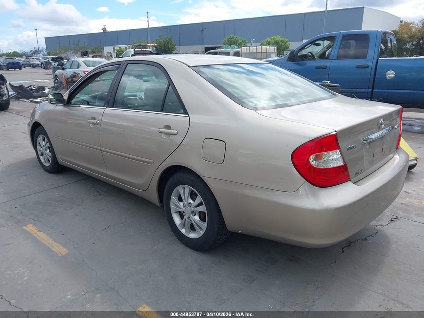 2004 Toyota Camry Le