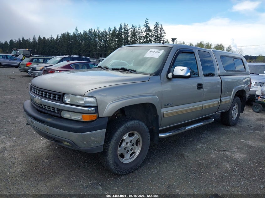 2002 CHEVROLET SILVERADO PICKUP 5.3L V-8 285HP