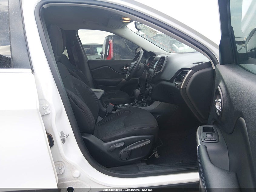 2019 Jeep Cherokee 2.4 Latitude Fwd white Lot 111044854078 Vin 1C4PJLCB4KD172313