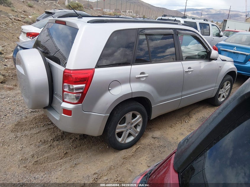 2006 Suzuki Grand Vitara Luxury
