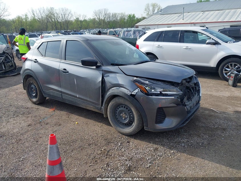 2024 NISSAN KICKS S XTRONIC CVT