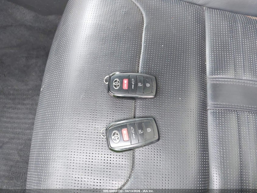 2022 Toyota Tundra Hybrid Capstone VIN: 5TFVC5DB4NX004640 Lot: 44854133