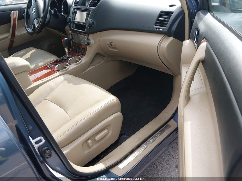 2013 Toyota Highlander Limited V6