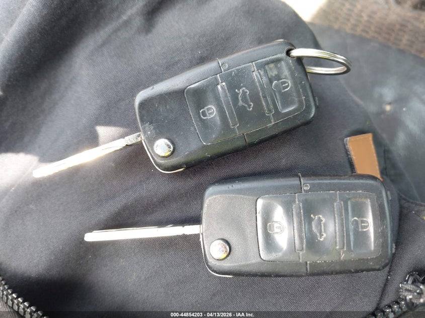 2008 Volkswagen Gti 2-Door VIN: WVWFV71K48W133986 Lot: 44854203