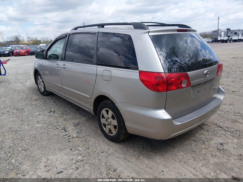 2009 Toyota Sienna Le