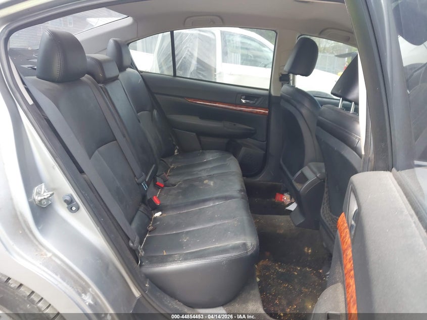 2011 SUBARU LEGACY auction photo 8