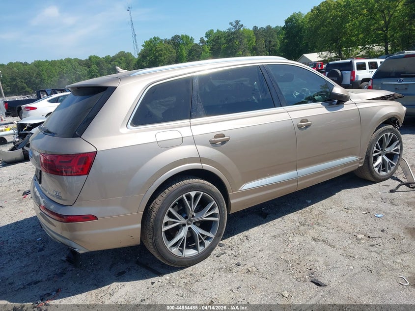 2018 Audi Q7 3.0 3.0T Premium gold Lot 111044854485 Vin WA1VAAF78JD049867