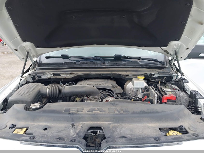 2019 Ram 1500 Big Horn/Lone Star 4X4 6'4 Box VIN: 1C6SRFBT6KN892101 Lot: 44854512