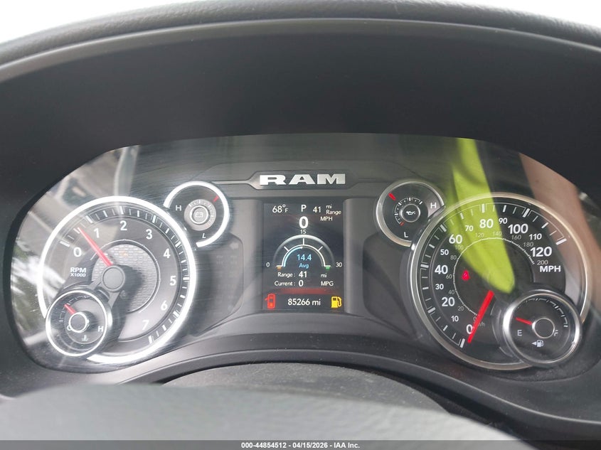 2019 Ram 1500 Big Horn/Lone Star 4X4 6'4 Box VIN: 1C6SRFBT6KN892101 Lot: 44854512