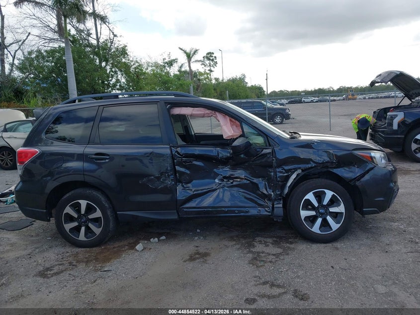 2017 Subaru Forester 2.5I Premium VIN: JF2SJAEC4HH573318 Lot: 44854522
