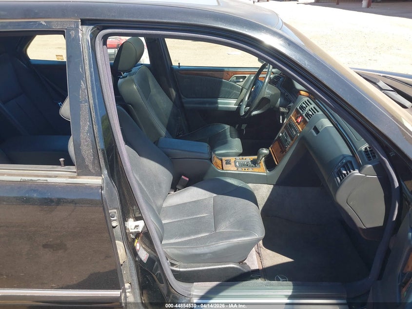 1998 Mercedes-Benz E 320