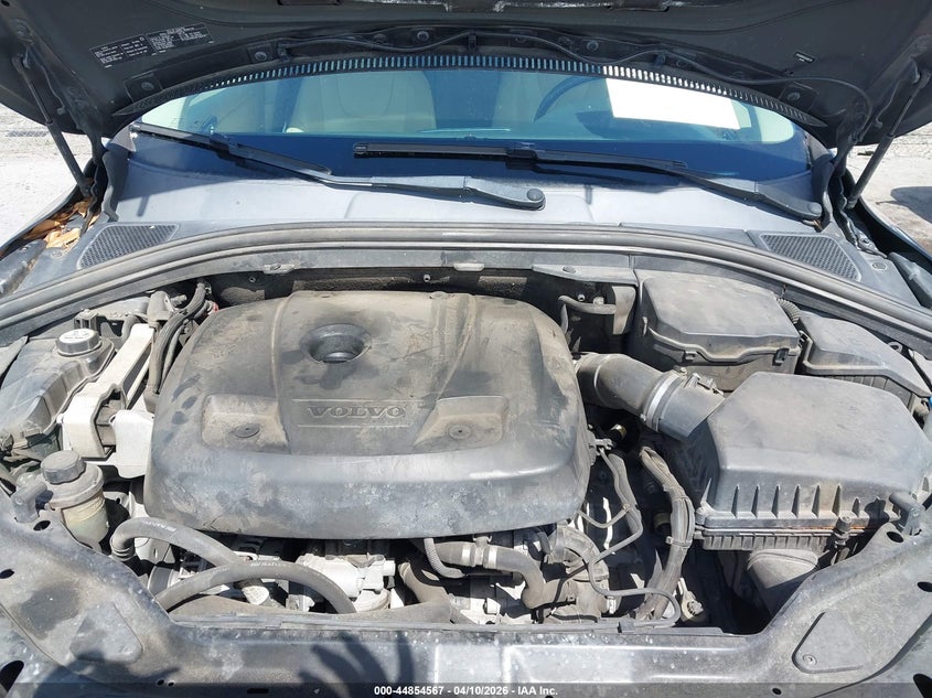 2016 Volvo Xc60 T5 Drive-E Premier VIN: YV440MDK6G2802312 Lot: 44854567