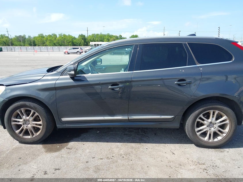 2016 Volvo Xc60 T5 Drive-E Premier VIN: YV440MDK6G2802312 Lot: 44854567