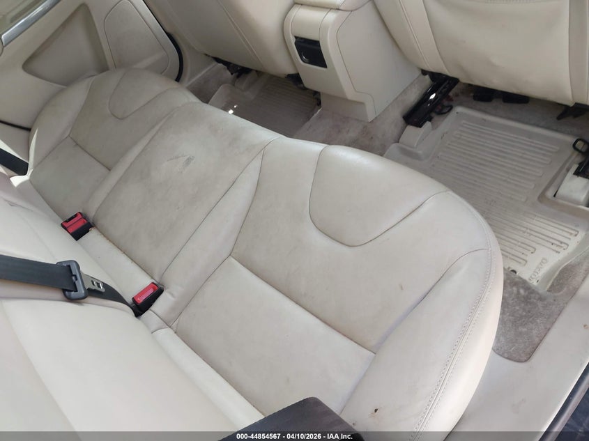 2016 Volvo Xc60 T5 Drive-E Premier VIN: YV440MDK6G2802312 Lot: 44854567