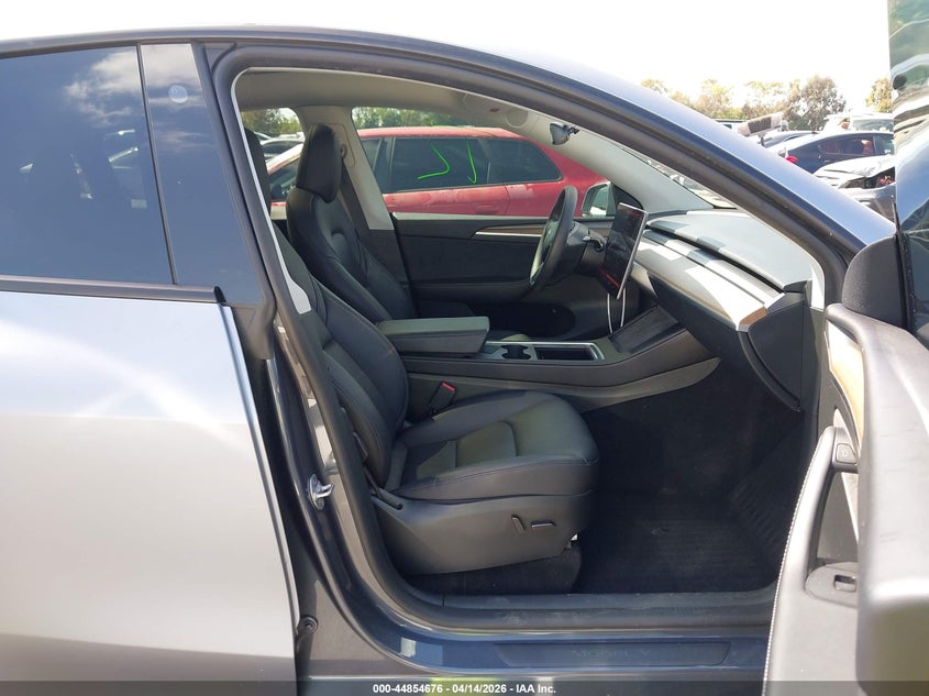 2023 Tesla Model y Performance Dual Motor All-Wheel Drive grey Lot 111044854676 Vin 7SAYGDEF5PF774634