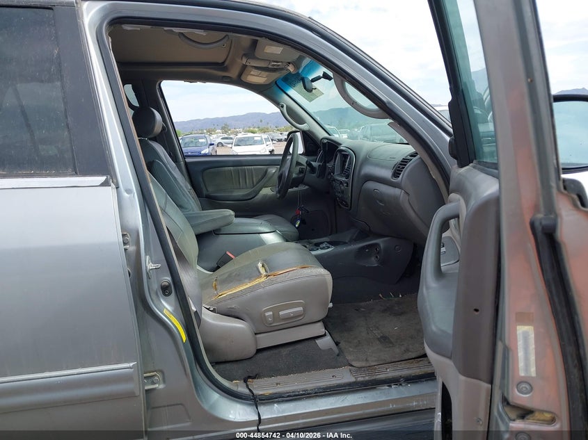 2002 Toyota Sequoia Limited V8