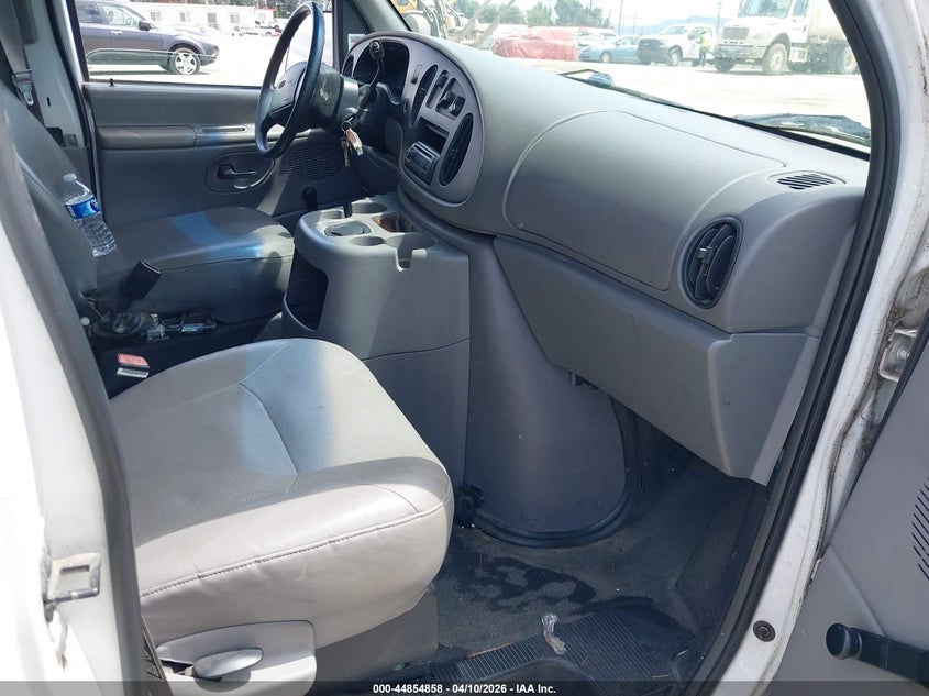 2000 Ford E-250 Commercial