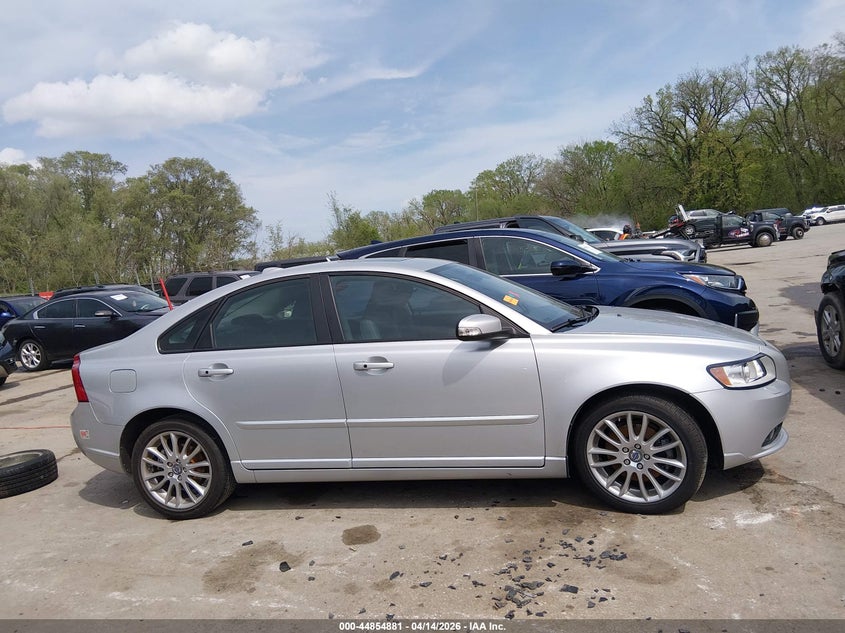 2010 Volvo S40 2.4I VIN: YV1382MS1A2497640 Lot: 44854881