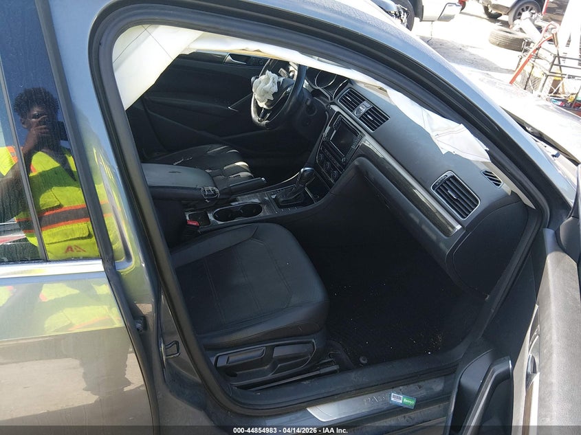 2017 Volkswagen Passat 1.8T Se