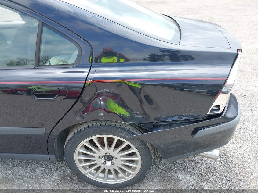 2004 Volvo S60 2.5T VIN: YV1RS59V042411531 Lot: 44855055