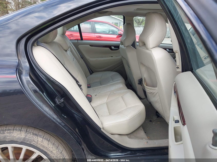 2004 Volvo S60 2.5T VIN: YV1RS59V042411531 Lot: 44855055