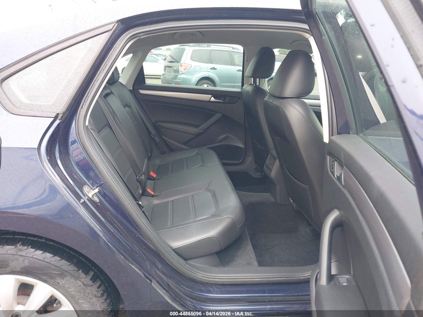 2015 Volkswagen Passat 1.8T Wolfsburg Edition VIN: 1VWAT7A34FC071381 Lot: 44855096