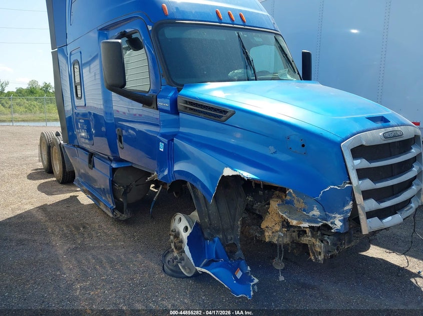 2020 FREIGHTLINER NEW CASCADIA 126