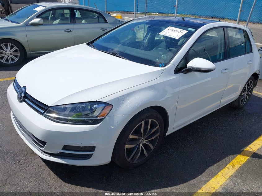 2015 Volkswagen Golf Tsi Se 4-Door
