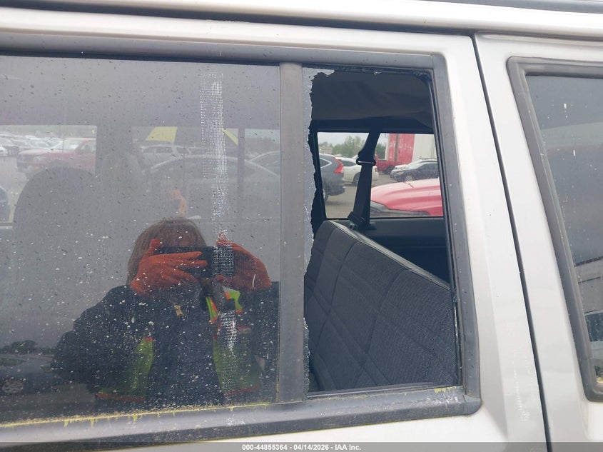 2000 Jeep Cherokee Sport VIN: 1J4FF48S5YL184555 Lot: 44855364