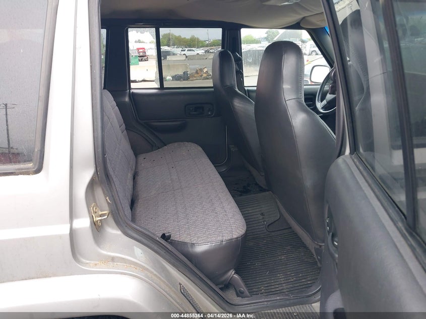 2000 Jeep Cherokee Sport VIN: 1J4FF48S5YL184555 Lot: 44855364