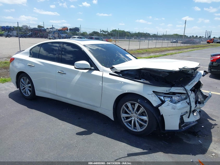 2015 Infiniti Q50 Premium
