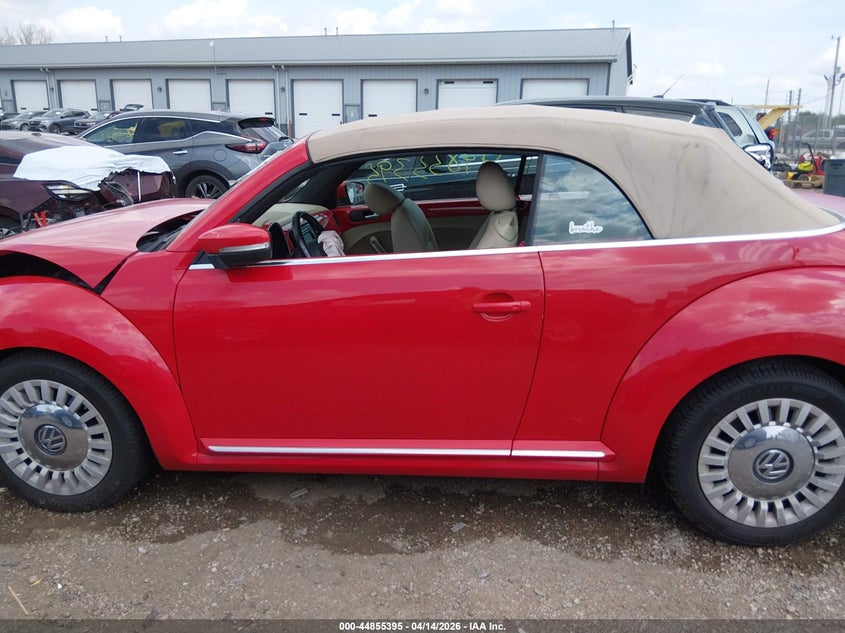 2013 Volkswagen Beetle 2.5L VIN: 3VW5P7AT5DM817774 Lot: 44855395