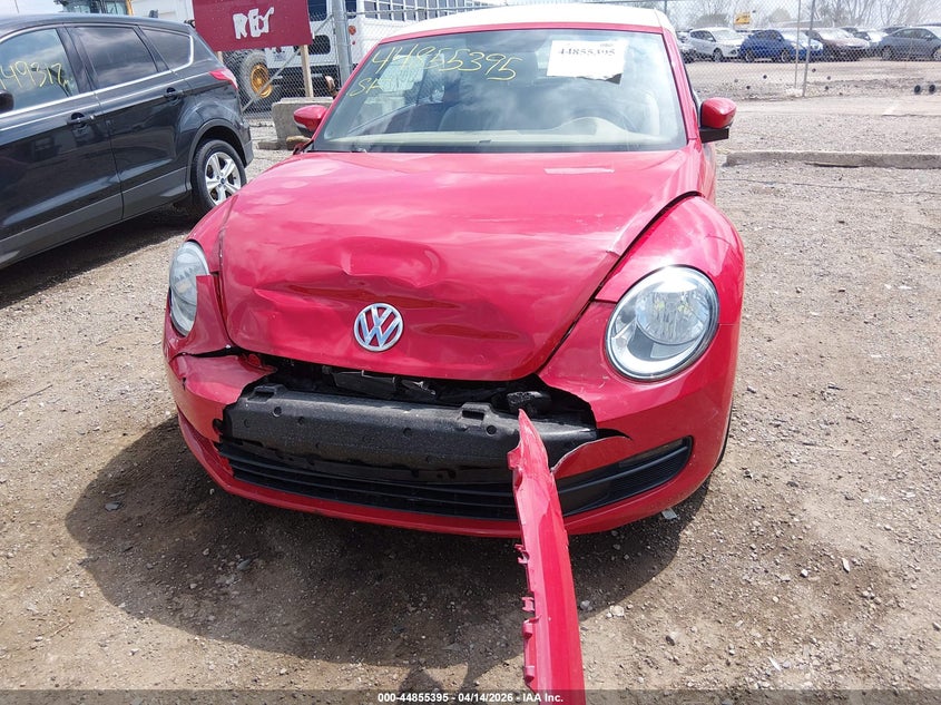 2013 Volkswagen Beetle 2.5L VIN: 3VW5P7AT5DM817774 Lot: 44855395